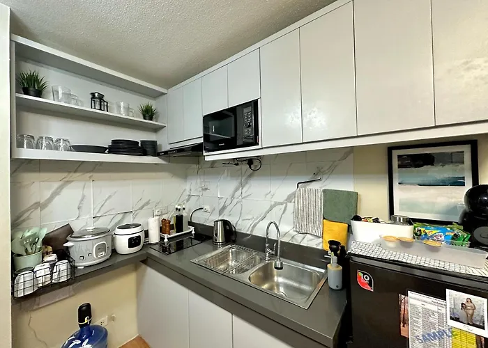 Apartment Jenz Poolside Condotels Cebu