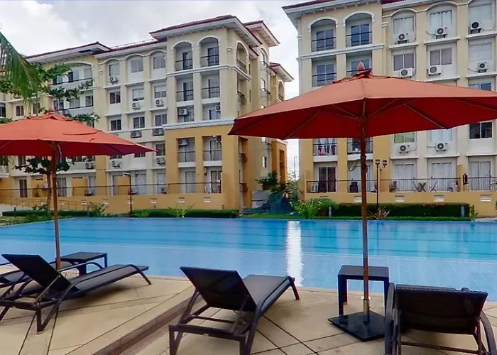 Apartment Jenz Poolside Condotels